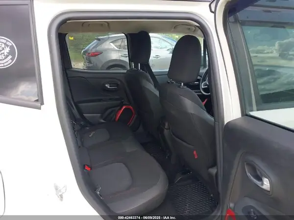 ZACCJBCT9GPD43082 2016 JEEP RENEGADE - Image 8