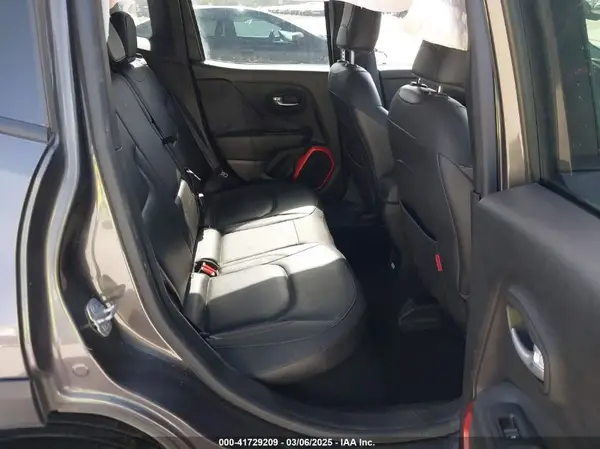 ZACCJBCT9GPD44524 2016 JEEP RENEGADE - Image 8