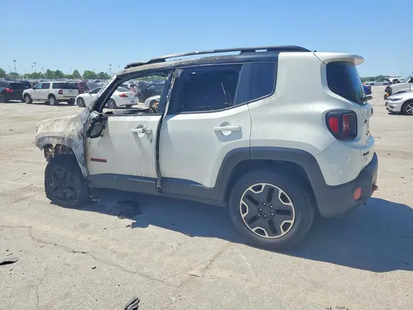 ZACCJBCT9GPD54695 2016 JEEP RENEGADE - Image 2