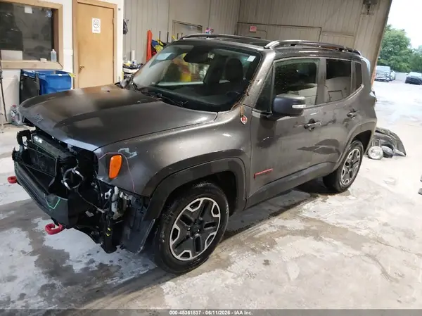 ZACCJBCT9GPD55264 2016 JEEP RENEGADE - Image 2