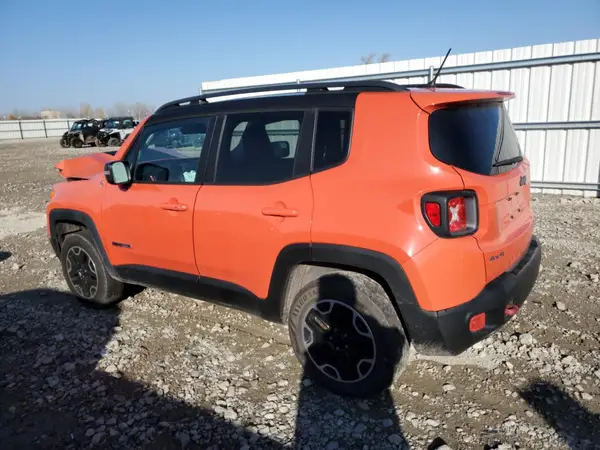 ZACCJBCT9GPD77829 2016 JEEP RENEGADE - Image 2