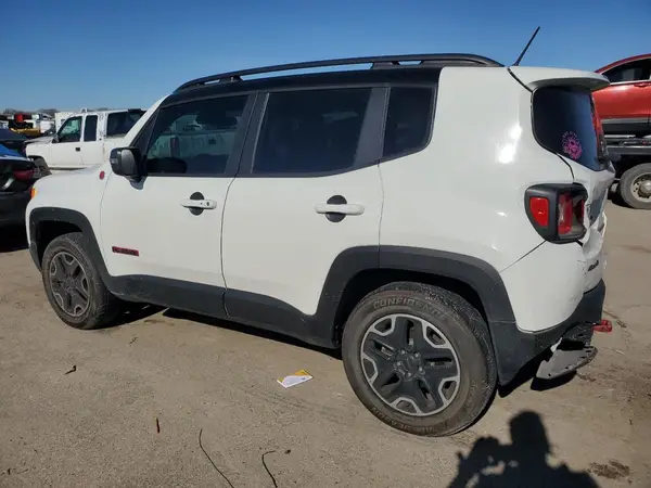 ZACCJBCT9GPD82576 2016 JEEP RENEGADE - Image 2