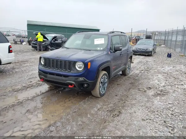 ZACCJBCT9GPD85302 2016 JEEP RENEGADE - Image 2