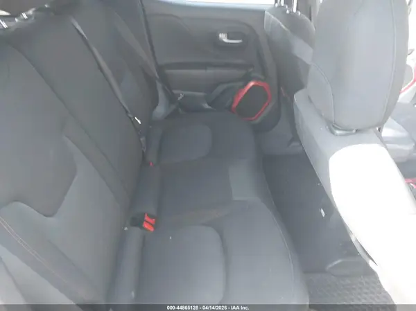 ZACCJBCT9GPD89902 2016 JEEP RENEGADE - Image 8