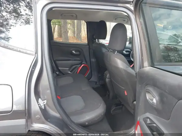 ZACCJBCT9GPD98387 2016 JEEP RENEGADE - Image 8