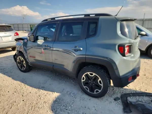 ZACCJBCTXGPD07546 2016 JEEP RENEGADE - Image 2