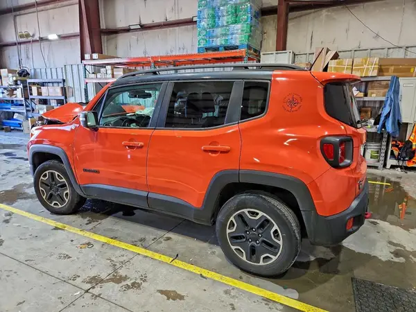 ZACCJBCTXGPD34505 2016 JEEP RENEGADE - Image 2