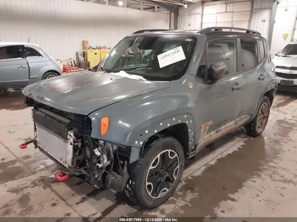 ZACCJBCTXGPD56634 2016 JEEP RENEGADE - Image 2