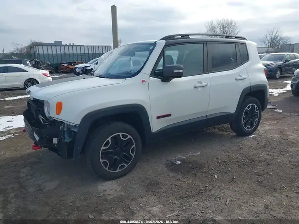 ZACCJBCTXGPD76477 2016 JEEP RENEGADE - Image 2