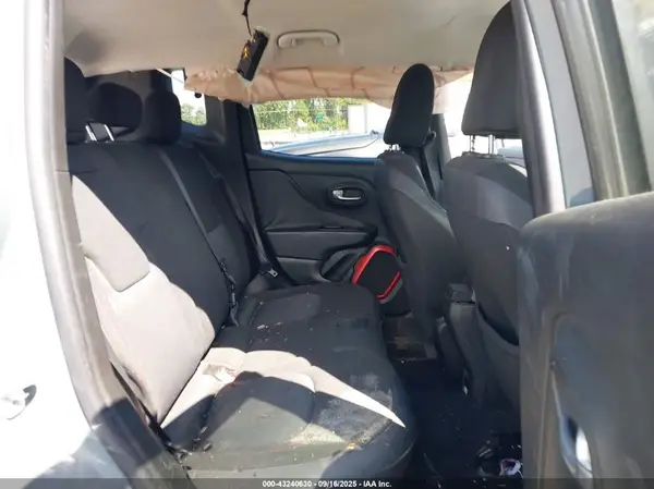 ZACCJBCTXGPD87706 2016 JEEP RENEGADE - Image 8