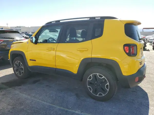 ZACCJBCTXGPE13639 2016 JEEP RENEGADE - Image 2