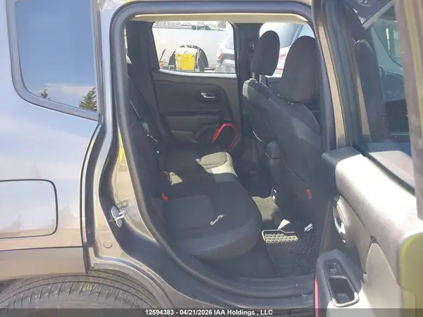 ZACCJBCTXGPE23992 2016 JEEP RENEGADE - Image 8