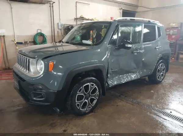 ZACCJBDB0HPE79155 2017 JEEP RENEGADE - Image 2