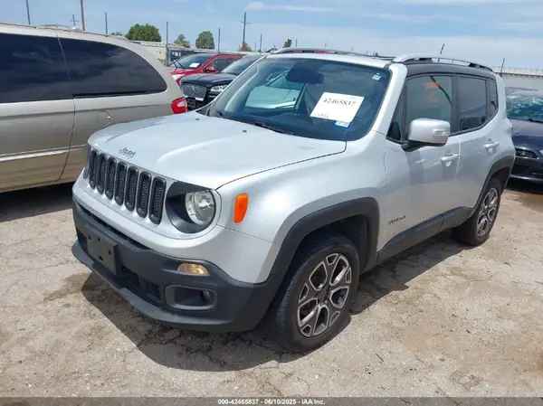 ZACCJBDB0JPH28091 2018 JEEP RENEGADE - Image 2