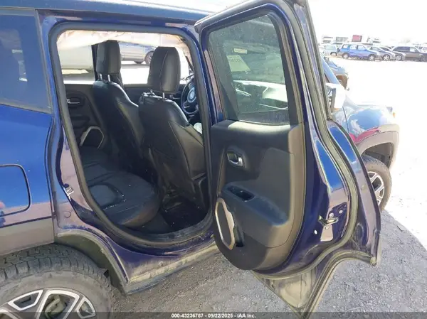 ZACCJBDB1HPE44480 2017 JEEP RENEGADE - Image 8