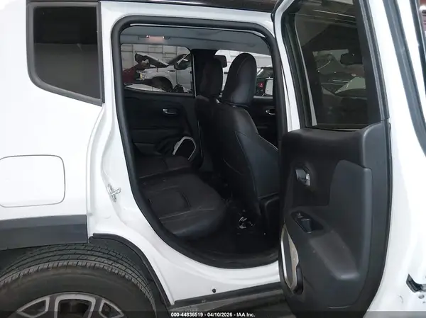 ZACCJBDB1HPE69363 2017 JEEP RENEGADE - Image 8