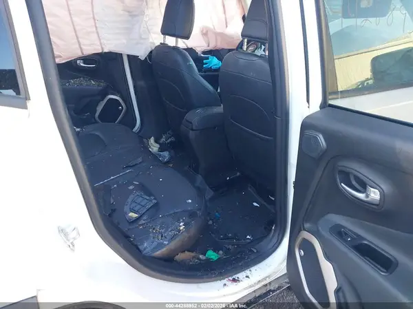 ZACCJBDB1HPF12812 2017 JEEP RENEGADE - Image 8