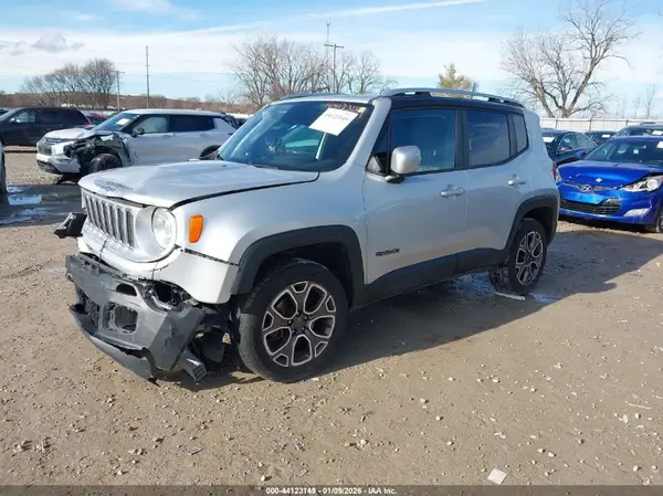 ZACCJBDB1JPH43926 2018 JEEP RENEGADE - Image 2