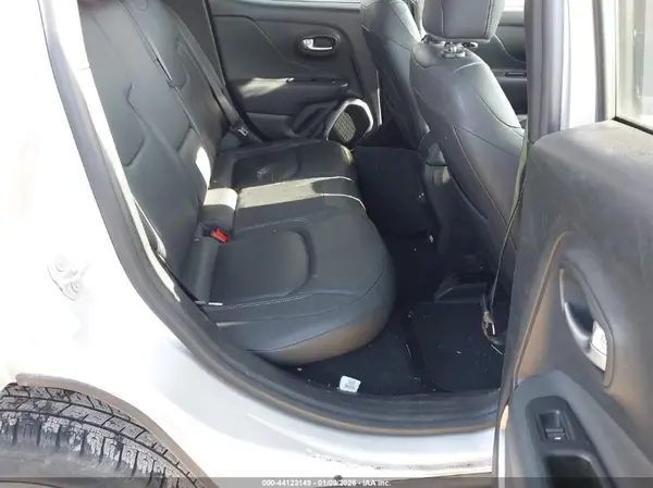 ZACCJBDB1JPH43926 2018 JEEP RENEGADE - Image 8