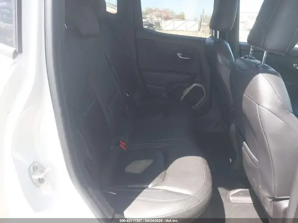 ZACCJBDB3HPE47042 2017 JEEP RENEGADE - Image 8