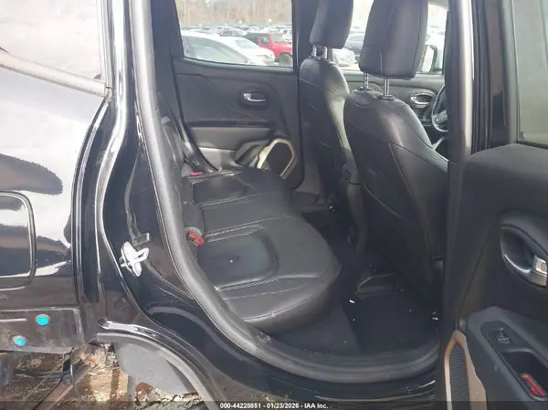 ZACCJBDB3HPG57642 2017 JEEP RENEGADE - Image 8