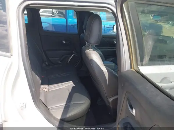 ZACCJBDB3JPH68181 2018 JEEP RENEGADE - Image 8