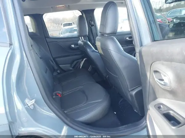 ZACCJBDB4HPG00639 2017 JEEP RENEGADE - Image 8