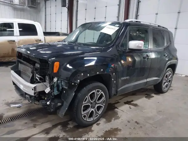 ZACCJBDB4HPG64163 2017 JEEP RENEGADE - Image 2