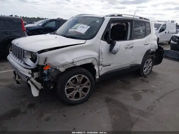 ZACCJBDB6JPH85587 2018 JEEP RENEGADE - Image 2