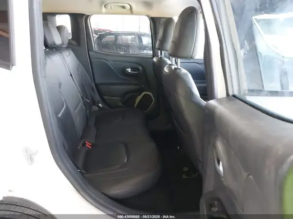 ZACCJBDB7HPE39378 2017 JEEP RENEGADE - Image 8