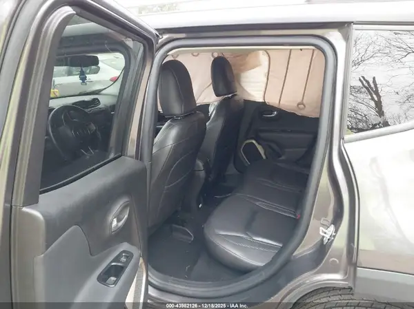 ZACCJBDB7HPF05217 2017 JEEP RENEGADE - Image 8