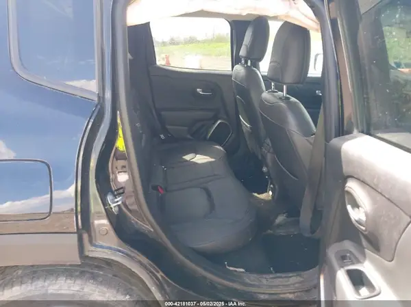 ZACCJBDB8JPG88164 2018 JEEP RENEGADE - Image 8