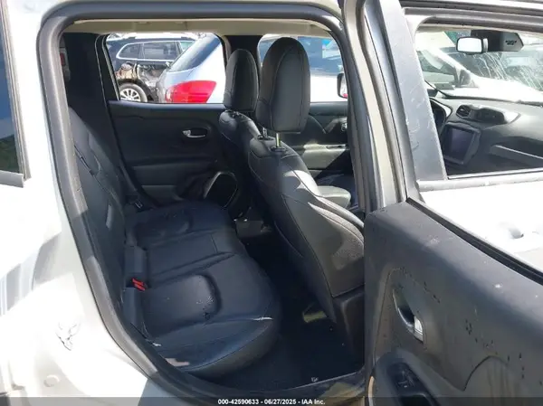ZACCJBDB8JPG91677 2018 JEEP RENEGADE - Image 8