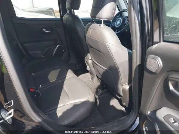 ZACCJBDB8JPH11684 2018 JEEP RENEGADE - Image 8