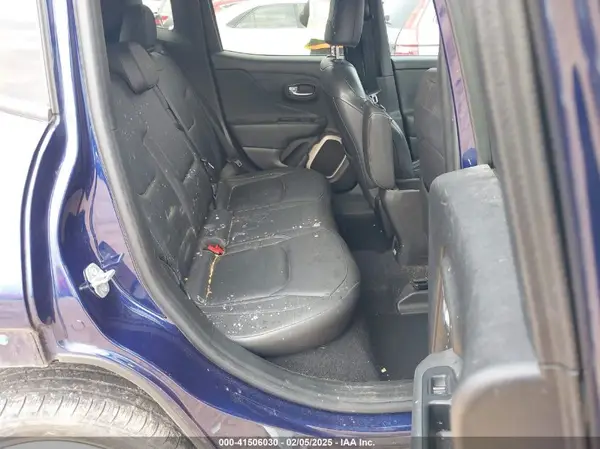 ZACCJBDB9HPE72768 2017 JEEP RENEGADE - Image 8