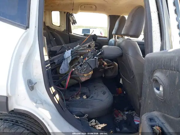 ZACCJBDB9HPE78179 2017 JEEP RENEGADE - Image 8