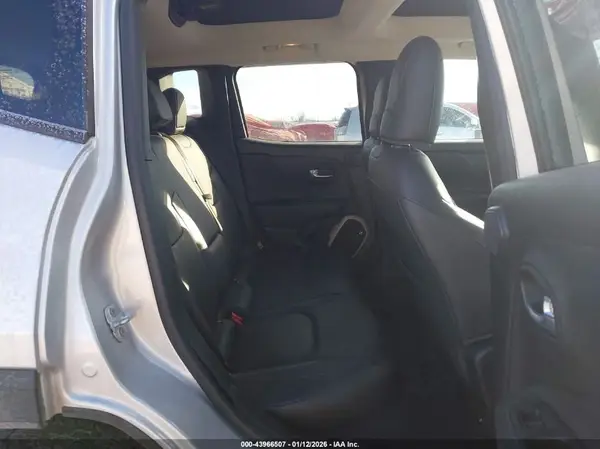 ZACCJBDB9HPG32261 2017 JEEP RENEGADE - Image 8