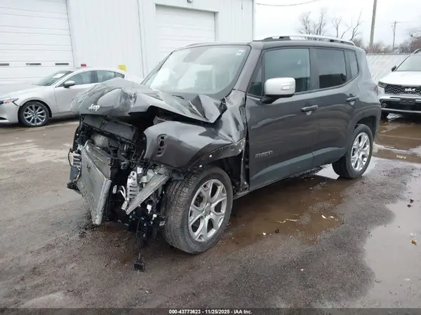 ZACCJBDB9JPH85549 2018 JEEP RENEGADE - Image 2
