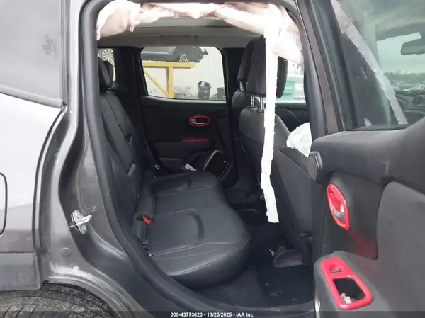 ZACCJBDB9JPH85549 2018 JEEP RENEGADE - Image 8