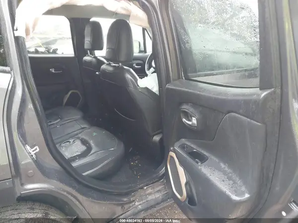 ZACCJBDBXHPE80328 2017 JEEP RENEGADE - Image 8