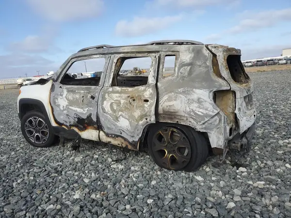 ZACCJBDBXJPG80860 2018 JEEP RENEGADE - Image 2