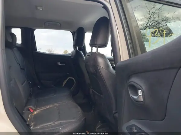 ZACCJBDT0GPC93137 2016 JEEP RENEGADE - Image 8