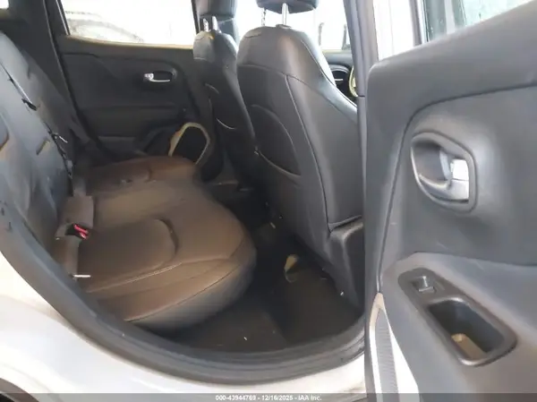 ZACCJBDT2GPD98682 2016 JEEP RENEGADE - Image 8