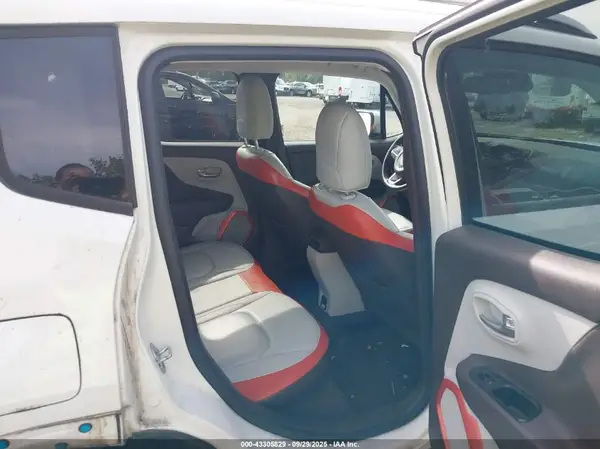 ZACCJBDT3GPD01943 2016 JEEP RENEGADE - Image 8