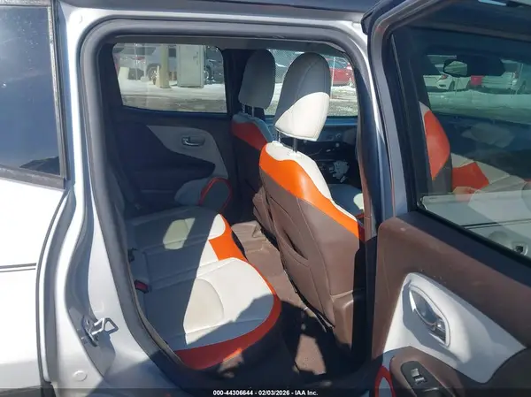ZACCJBDT6GPC63298 2016 JEEP RENEGADE - Image 8