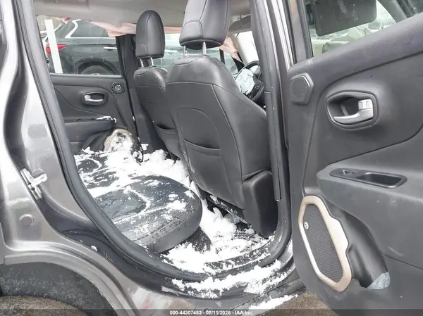 ZACCJBDT7GPD48537 2016 JEEP RENEGADE - Image 8