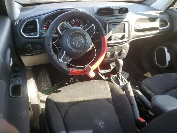 ZACNJAAB1KPK42105 2019 JEEP RENEGADE - Image 8