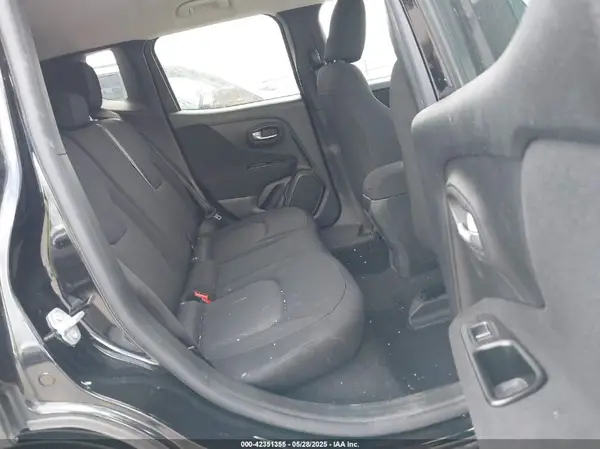 ZACNJAAB1LPL12641 2020 JEEP RENEGADE - Image 8