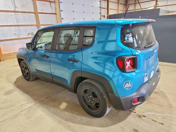ZACNJAAB1LPL24837 2020 JEEP RENEGADE - Image 2