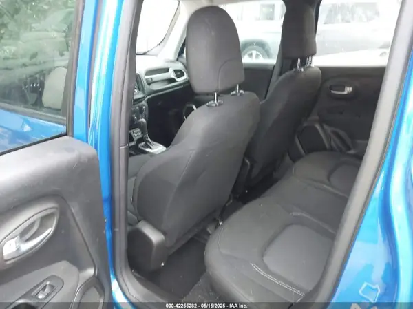 ZACNJAAB1LPL75674 2020 JEEP RENEGADE - Image 8